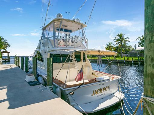56' 2002 Ocean Yachts