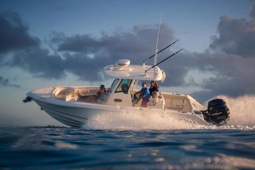 Boston Whaler 280 Outrage 31'