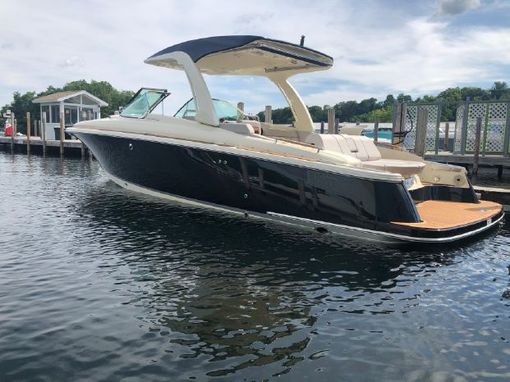 Chris Craft Launch 31 GT 34'3