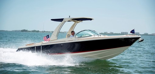 Chris Craft Launch 25GT 29'8
