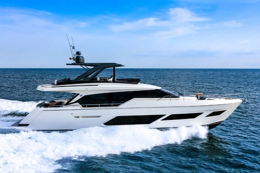 Ferretti F720 73'2