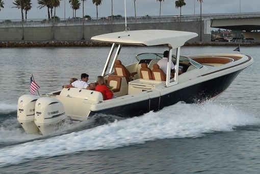 Chris Craft Calypso 30 33'6