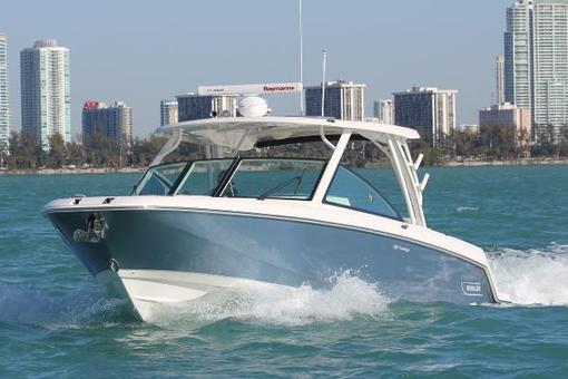 Boston Whaler 320 Vantage 35'1