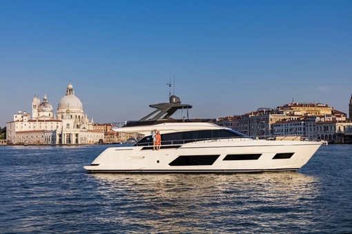 Ferretti 670 66'5