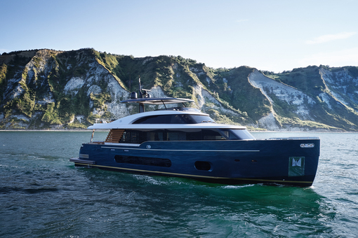 Azimut Magellano 25 M 82'9
