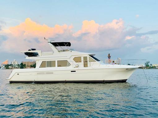 57' 2003 Navigator 5700 Rival "The Motley Crew"