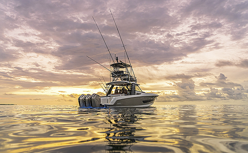 Boston Whaler 420 Outrage 45'6