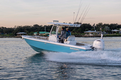 Everglades 253CC 26'10